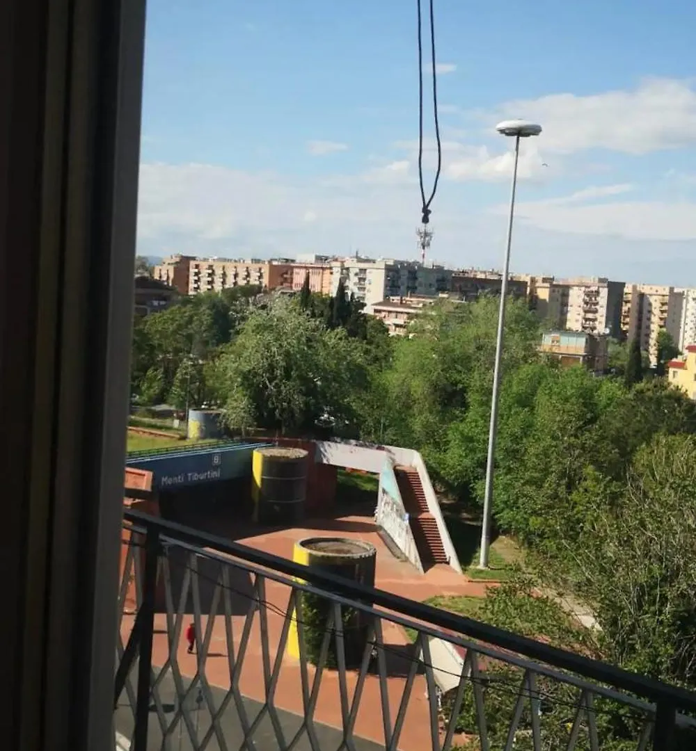 Gida Room Metro B Monti Tiburtini Roma Italia
